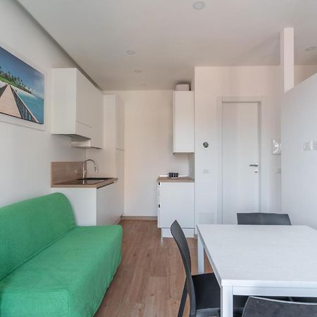 Cimiano Suite 21, New Apartment Milano Exteriör bild