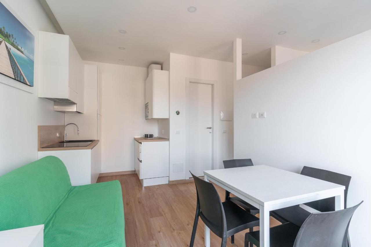 Cimiano Suite 21, New Apartment Milano Exteriör bild