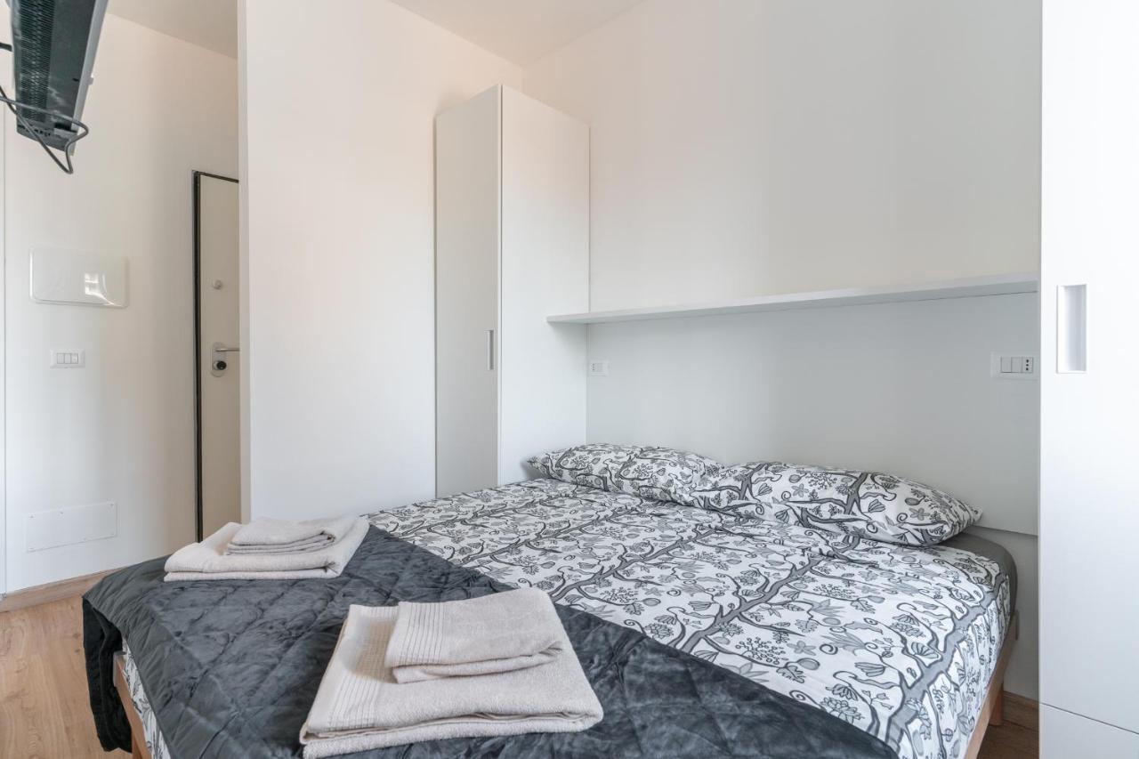 Cimiano Suite 21, New Apartment Milano Exteriör bild
