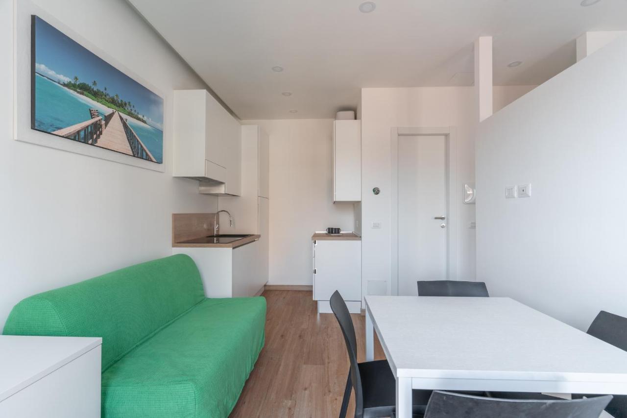 Cimiano Suite 21, New Apartment Milano Exteriör bild