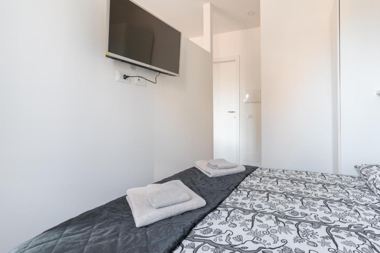 Cimiano Suite 21, New Apartment Milano Exteriör bild